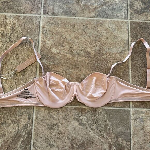 Skims Smoothing Intimates Unlined Strapless Bra Clay Size 34A - Picture 9 of 10